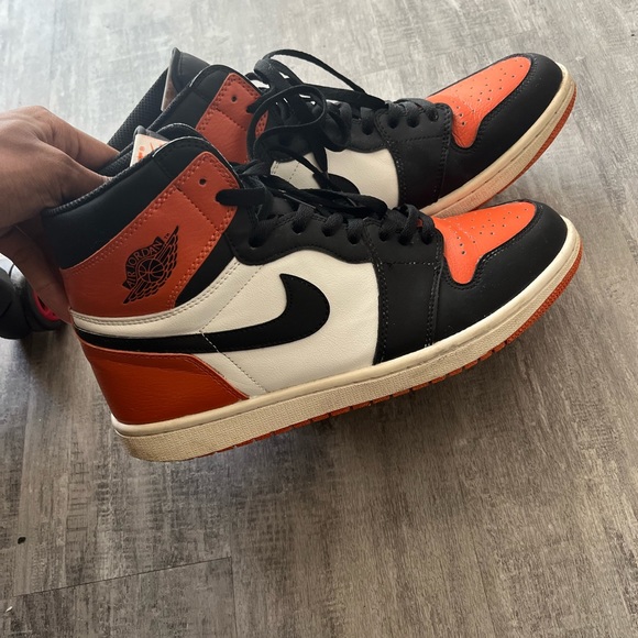 Shattered Backboard - Picture 2 of 5